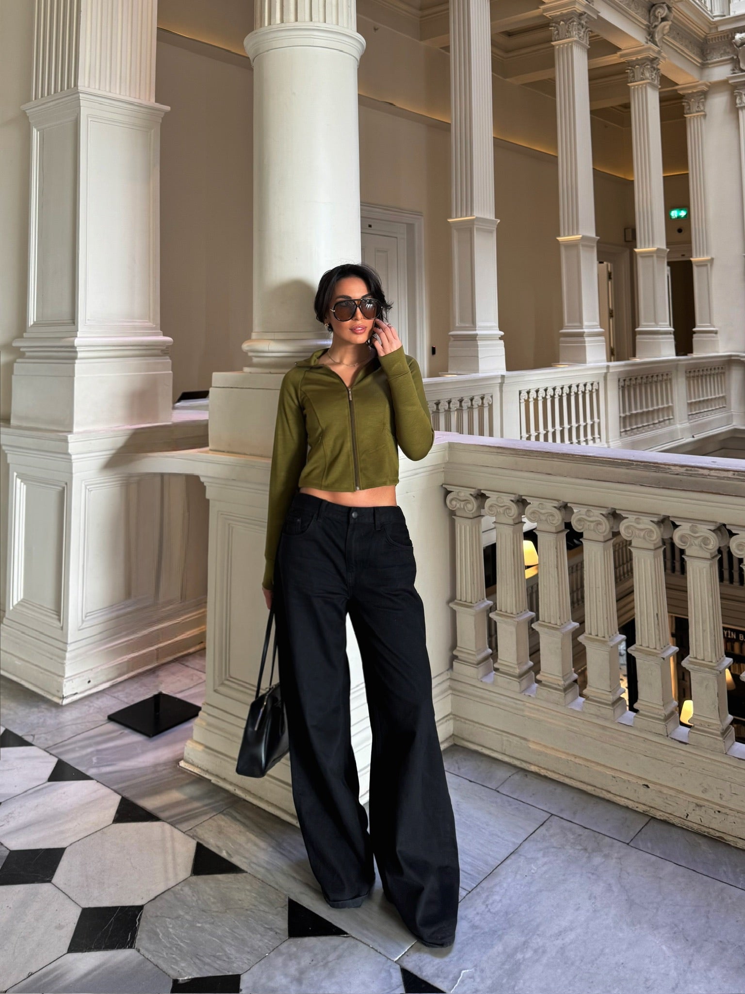 Parmak Detaylı Fermuarlı Spor Hırka