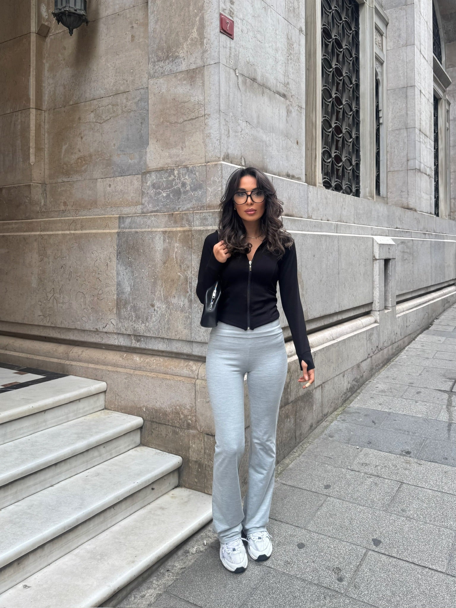 Parmak Detaylı Fermuarlı Spor Hırka