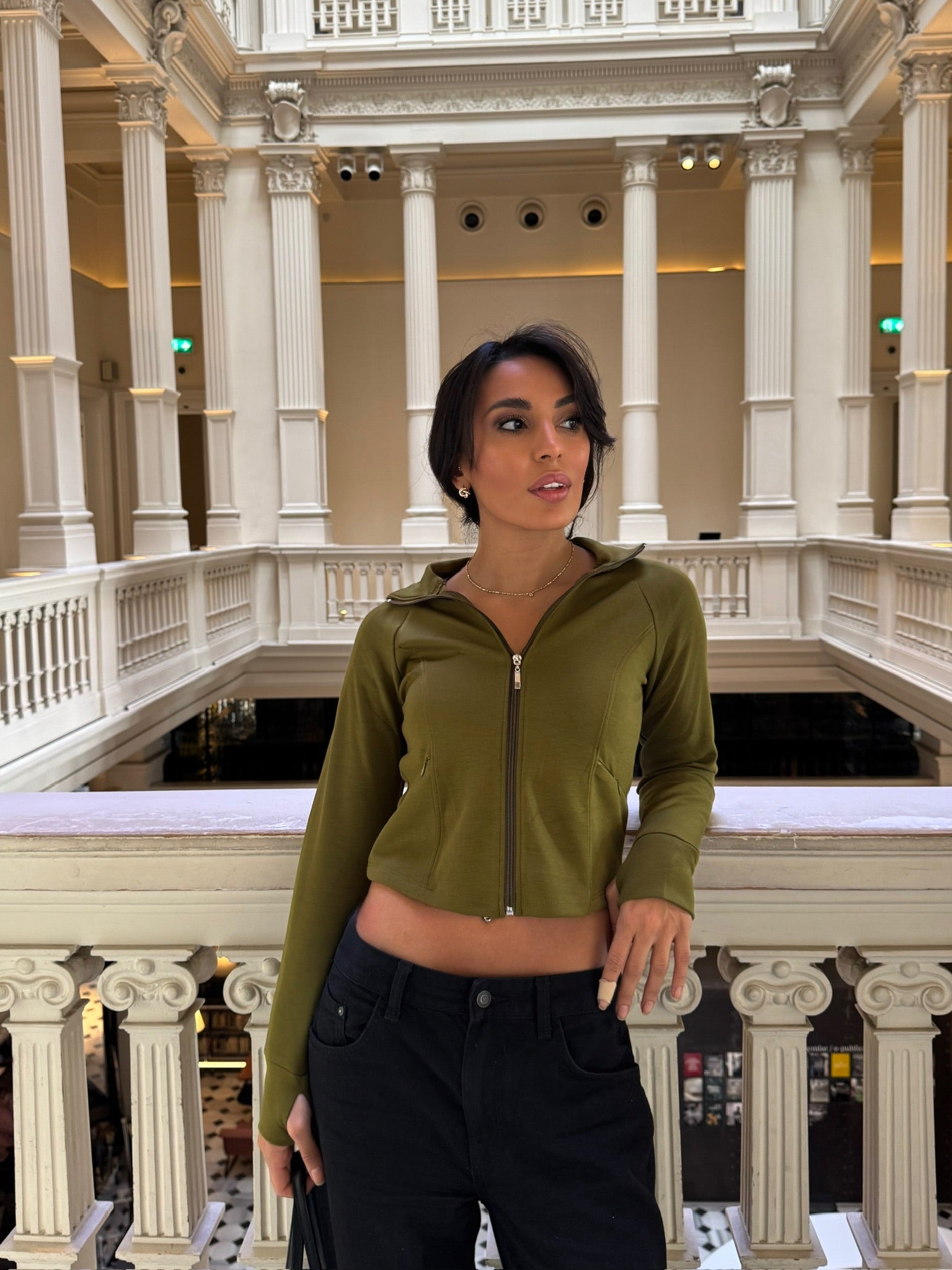 Parmak Detaylı Fermuarlı Spor Hırka